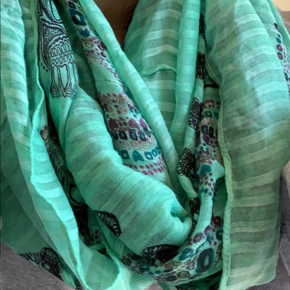 Scarf - Picture 3 of 5